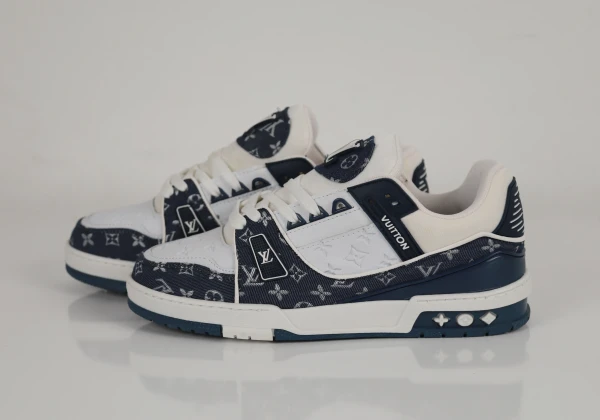 LOUİS VUİTTON TRAİNER SNEAKERS